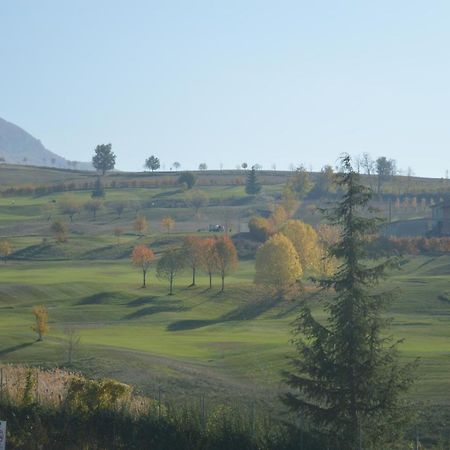 Golf Valcurone Hotel Momperone Kültér fotó