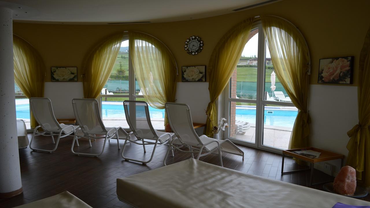 Golf Valcurone Hotel Momperone Kültér fotó
