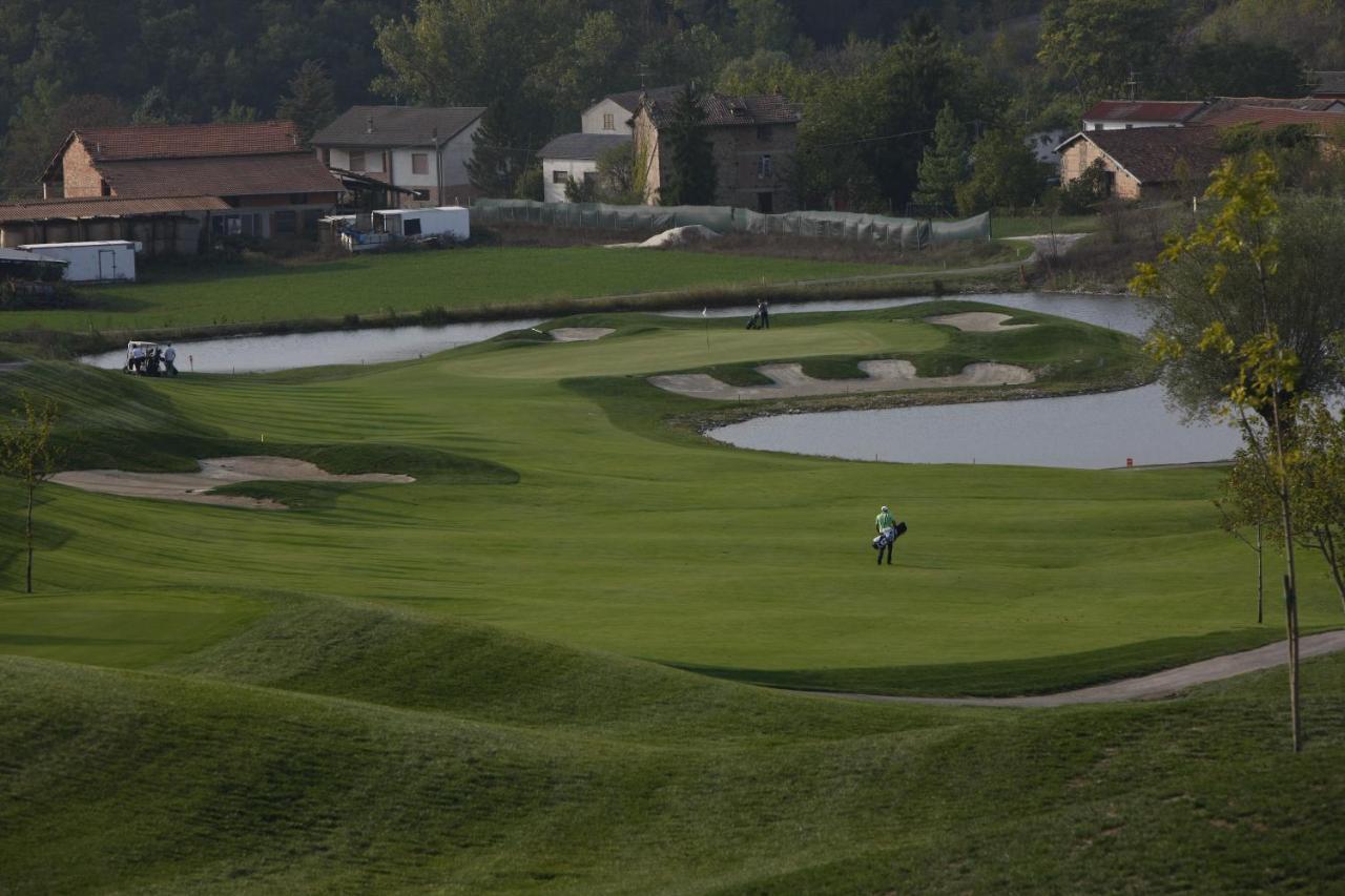 Golf Valcurone Hotel Momperone Kültér fotó