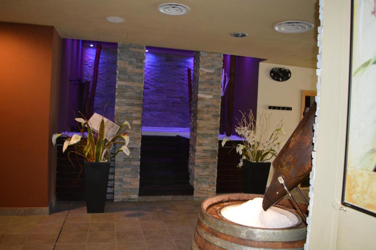 Golf Valcurone Hotel Momperone Kültér fotó